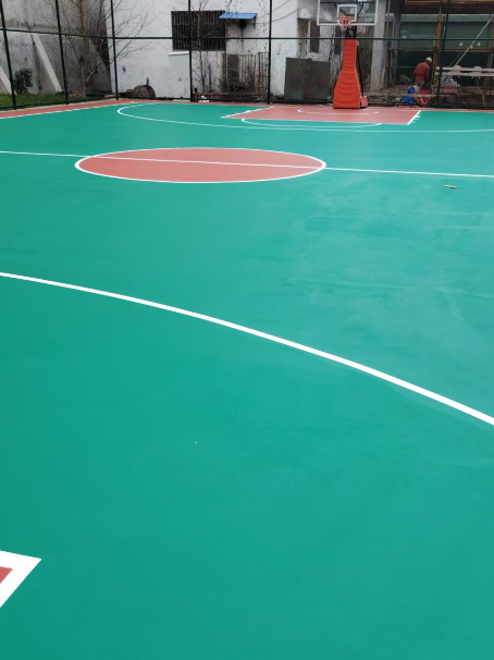 宁陵 球场长期使用易出现地面开裂